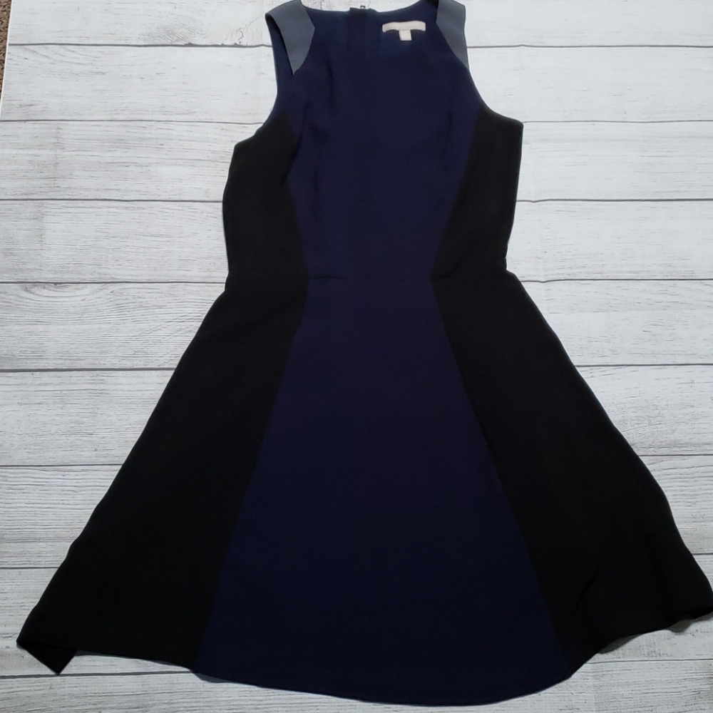 Fit and flair banana republic dress size 4